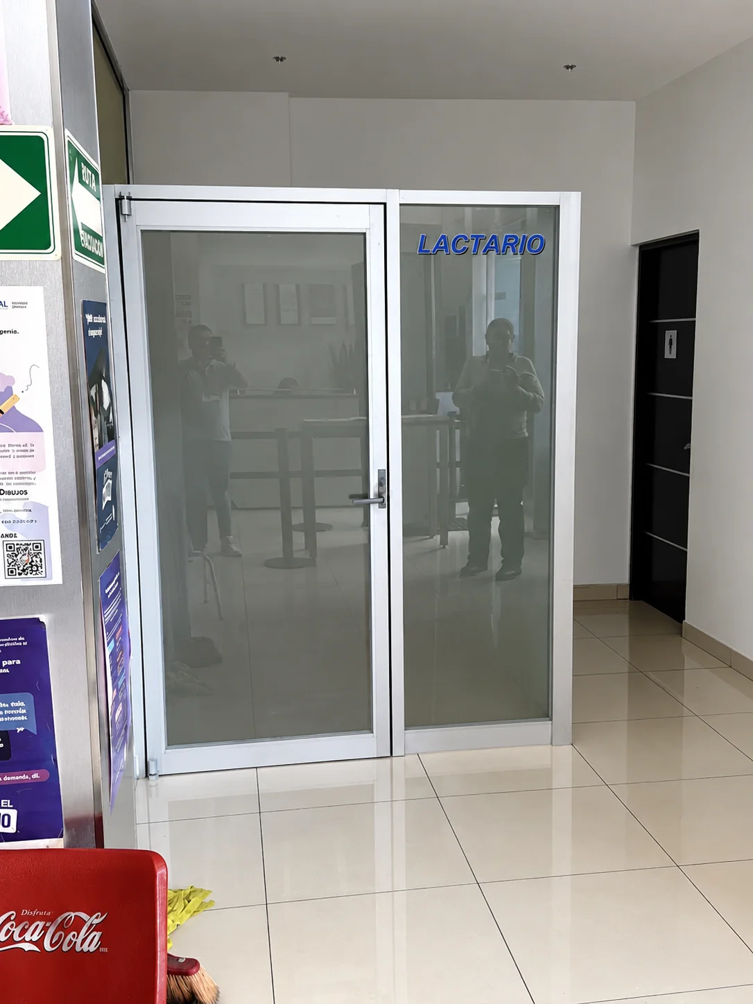Lactario — cancelería — Puerta terminada, Fiscalía Anticorrupción Jal.